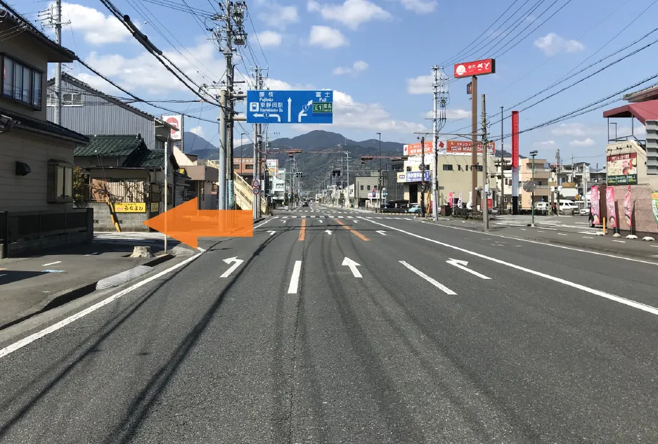 197号線(入江富士見線)の桜橋から2